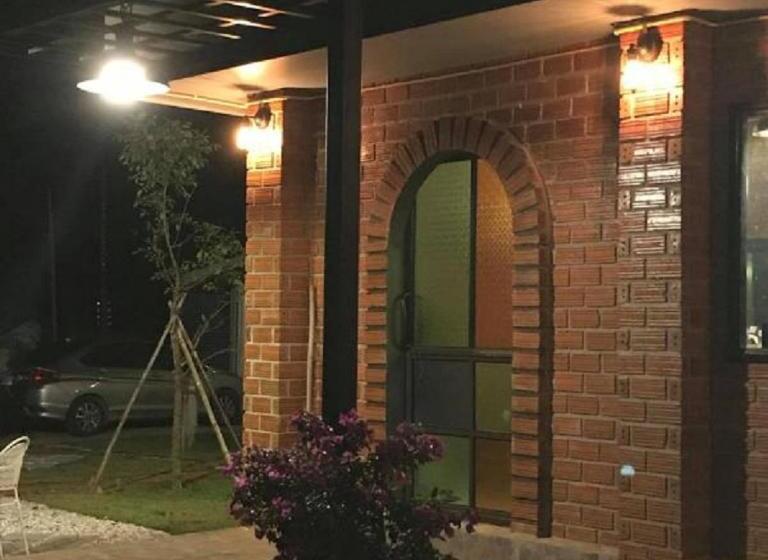 אתר נופש Mae Kok River Cliff Residence