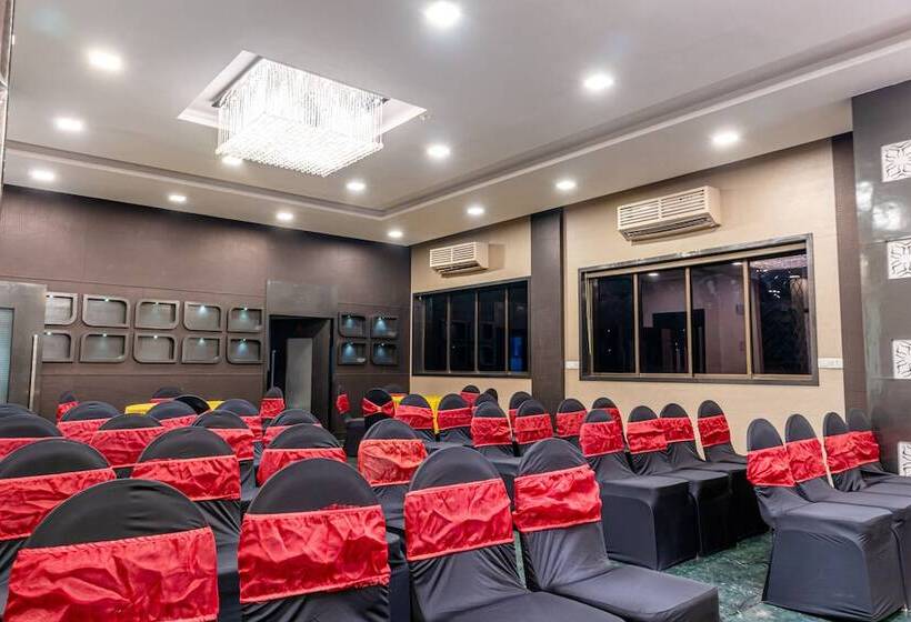 אתר נופש Treebo The Blue Roof