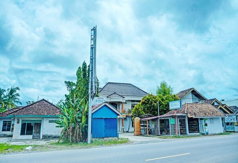 Spot On 92280 Hotel Romli