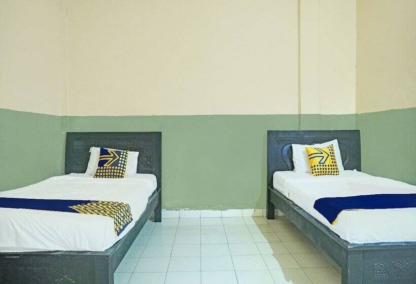 Spot On 92280 Hotel Romli