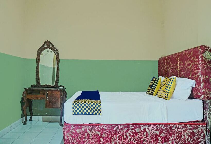 Spot On 92280 Hotel Romli