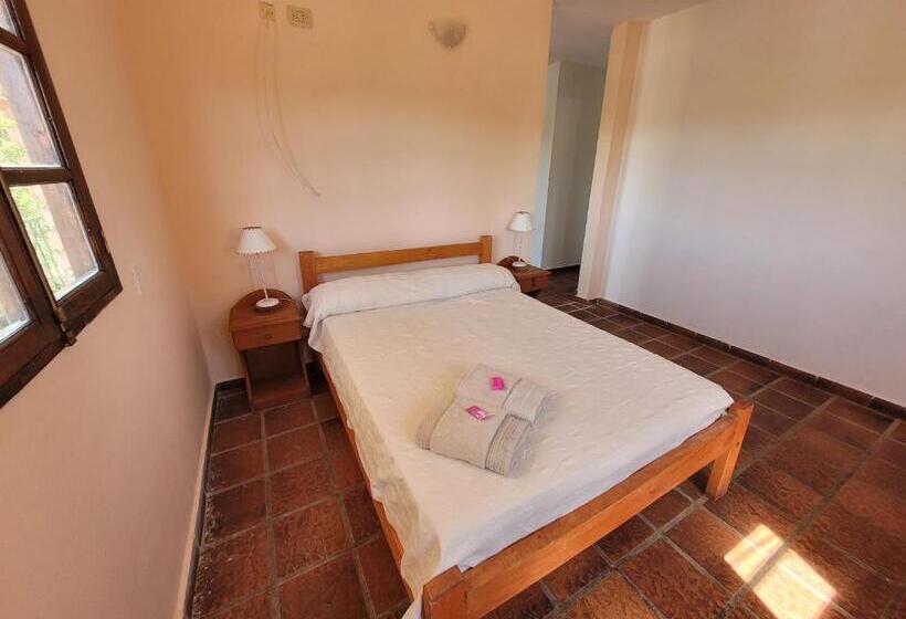 ユースホステル Mirador Del Lago Apart   Adults Only