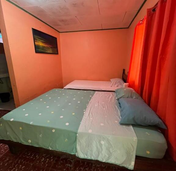 ユースホステル Cabinas Rhode Island