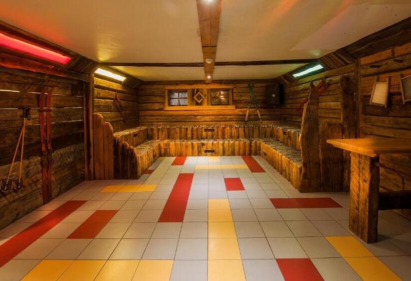 فندق صغير Jugendgästehaus Sportheim