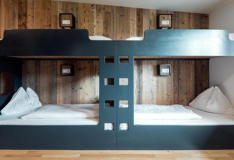 فندق صغير Jugendgästehaus Sportheim