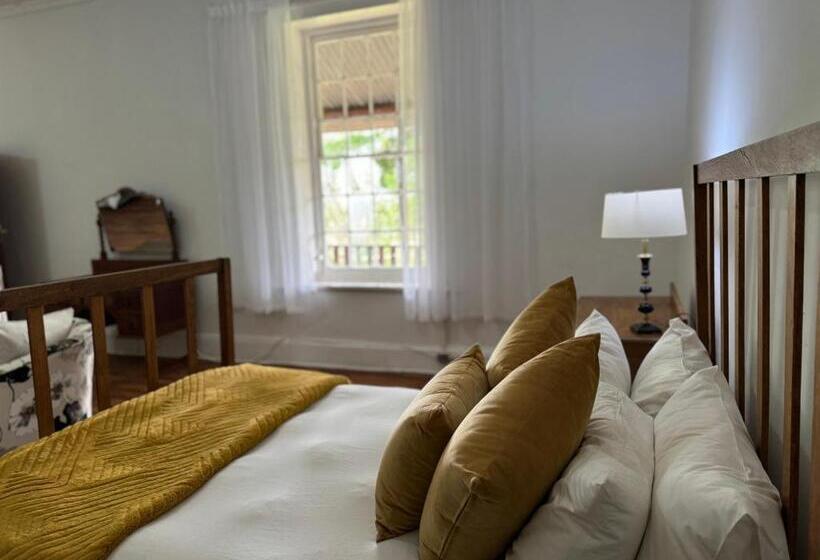 הוסטל Summerhill Inn