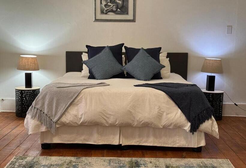 הוסטל Summerhill Inn