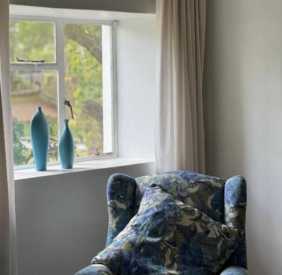 הוסטל Summerhill Inn