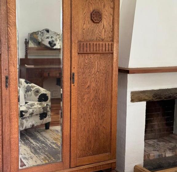 הוסטל Summerhill Inn