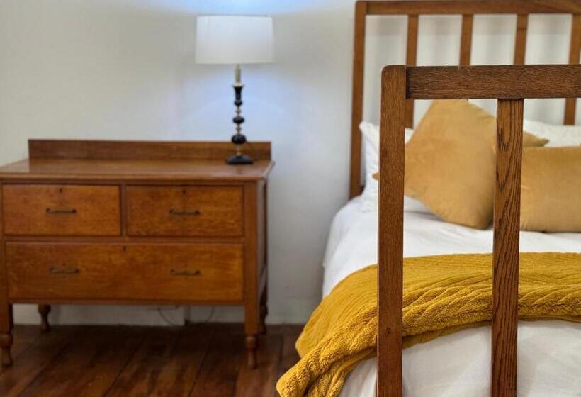 הוסטל Summerhill Inn