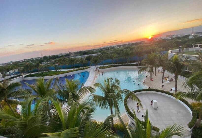 Azurenorth 15th Pool View