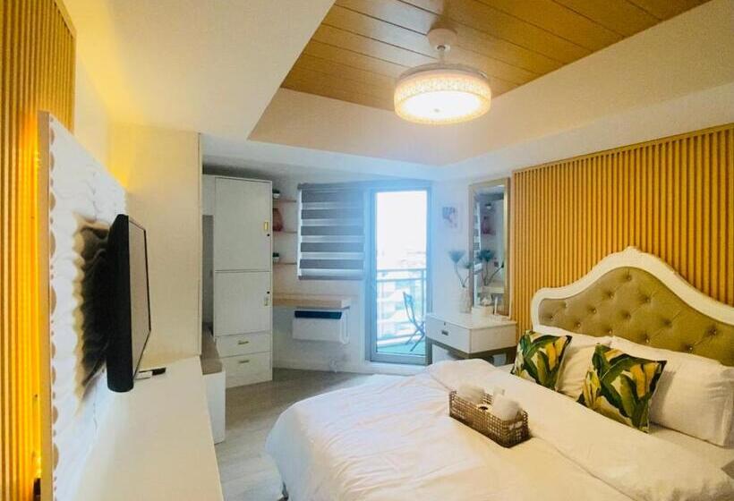 Azurenorth 15th Pool View