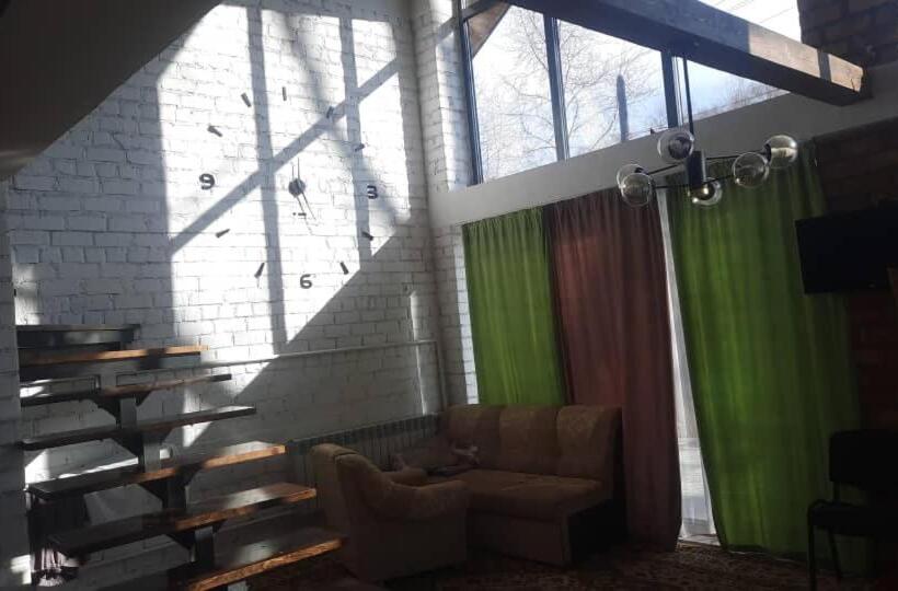 تختخواب و صبحانه гостивой дом у нургыз