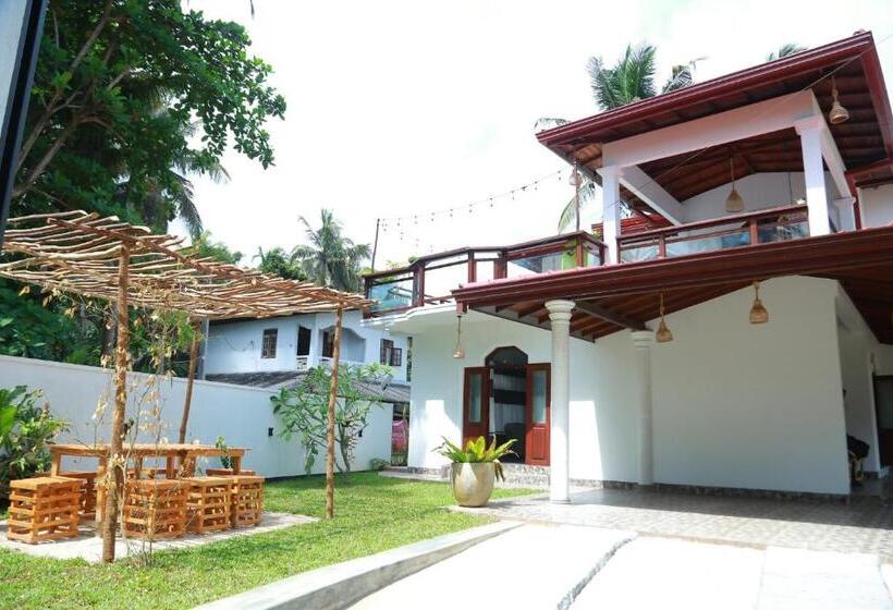 مبيت وإفطار All Day Ahangama