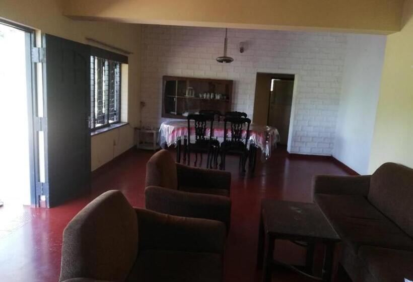 مبيت وإفطار Hertz Bungalow Resort And Restaurant