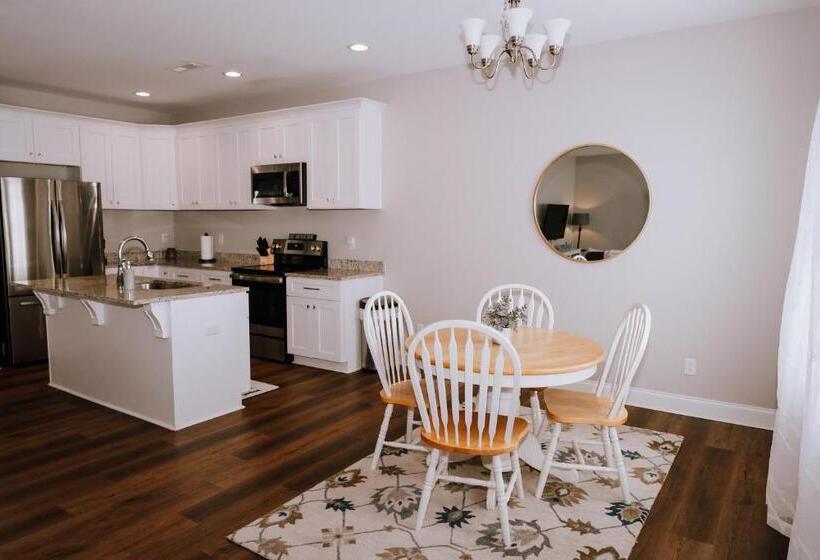 مبيت وإفطار Charming Urban Oasis