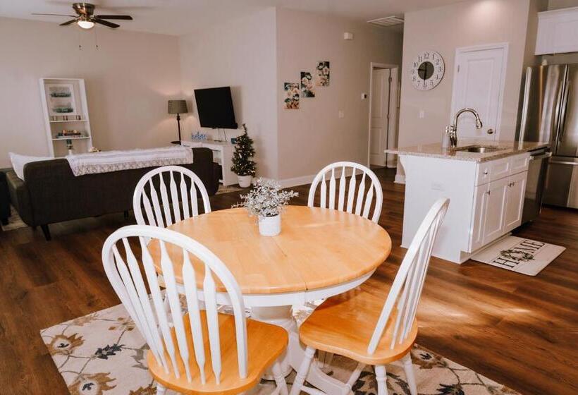 مبيت وإفطار Charming Urban Oasis
