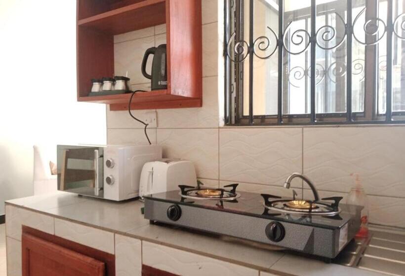تختخواب و صبحانه Ilboru Haven Homes