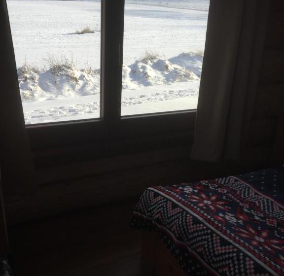 Bed and Breakfast Log House Poludnica