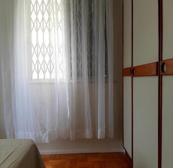 تختخواب و صبحانه Quartos Aconchegantes Prox Pelourinho, Metrô E Arena F Nova