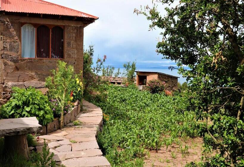 민박 Taquile Lodge White Sand