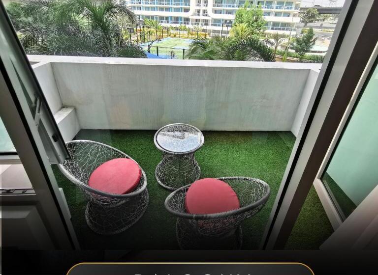 Cozy Apartment With Lagoon View