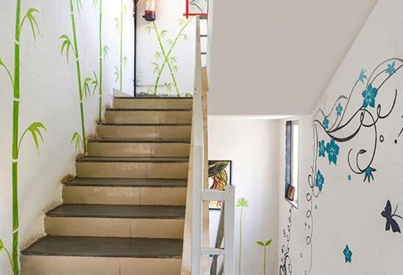 Fabhotel The Guest House