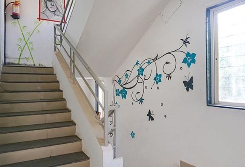 Fabhotel The Guest House