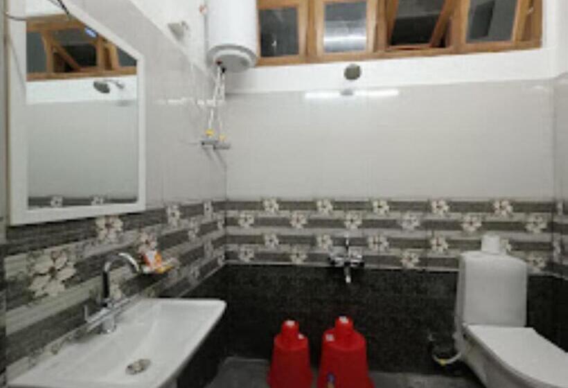 호텔 7 Eleven Dirang