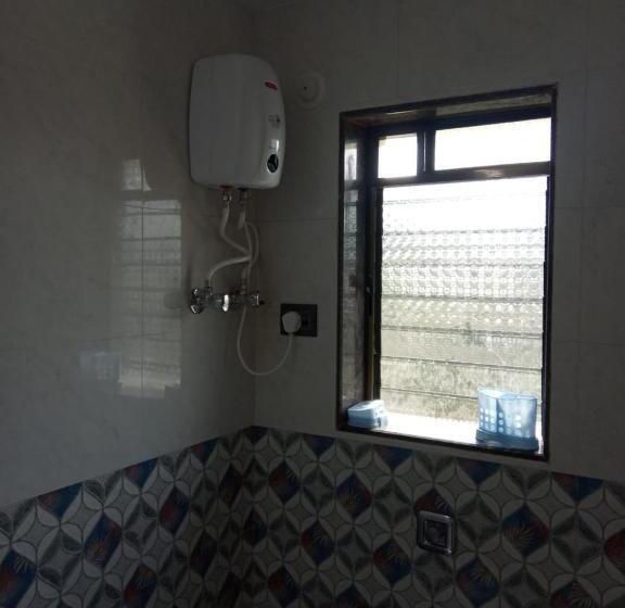 בית מלון כפרי Asmi Palace, Bhaimala, Alibag