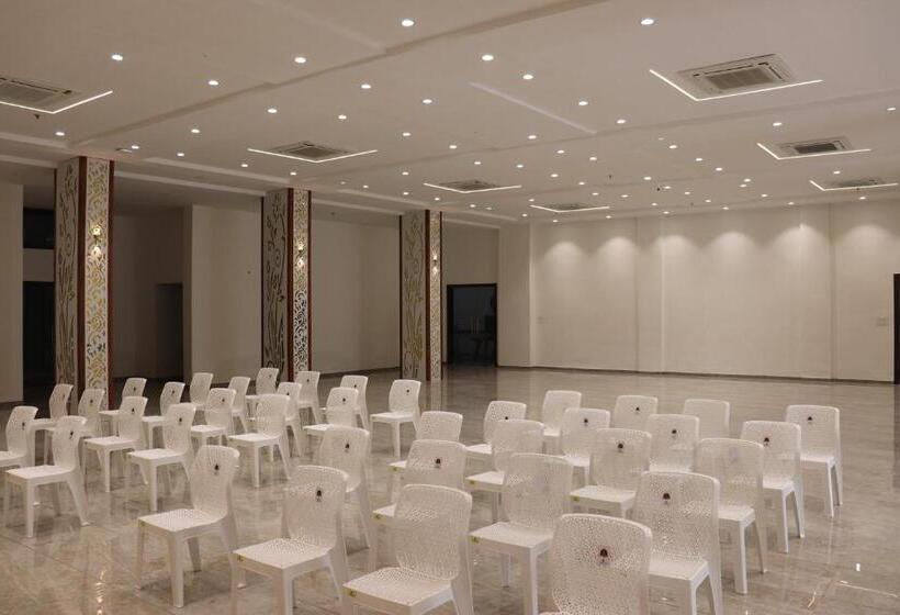 فندق Balaji Palace