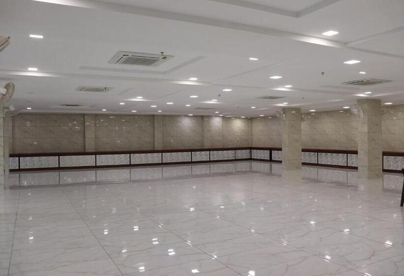 فندق Balaji Palace