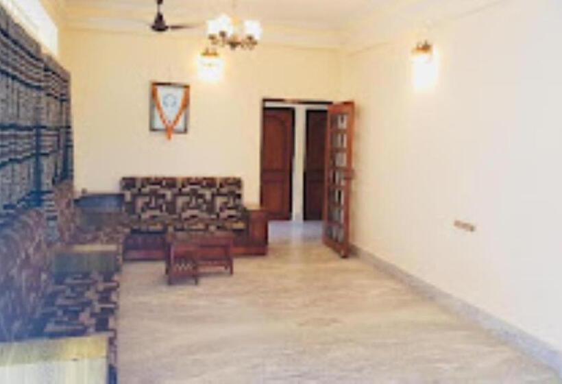 ホテル Bombay Inn Cuttack