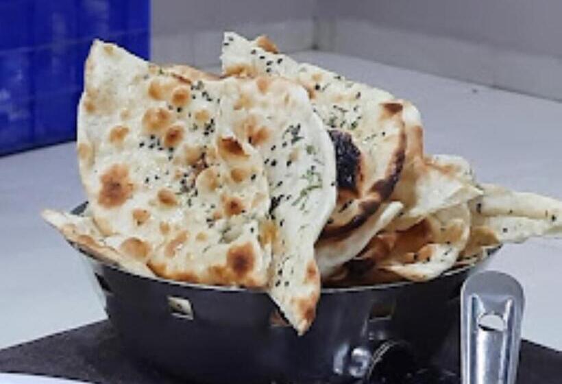 فندق Buldana Urban Residency Club , Buldana