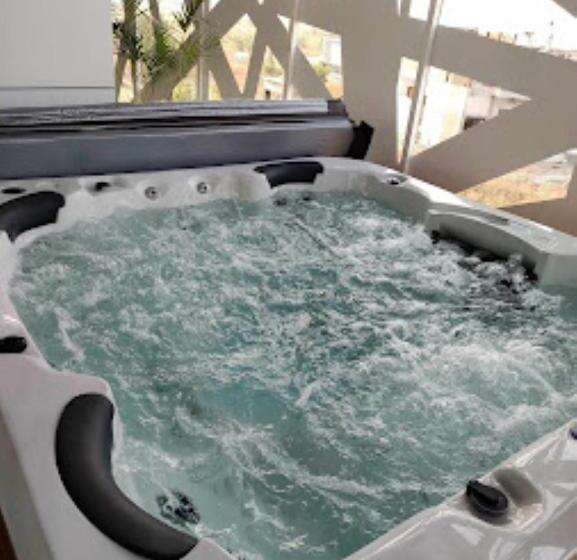 فندق Buldana Urban Residency Club , Buldana