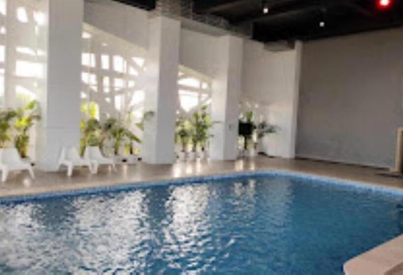 فندق Buldana Urban Residency Club , Buldana