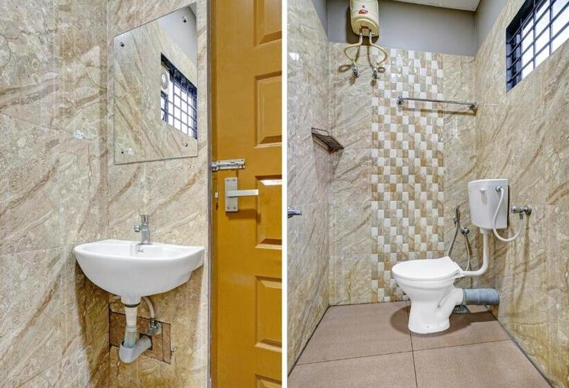 Отель Century Regency