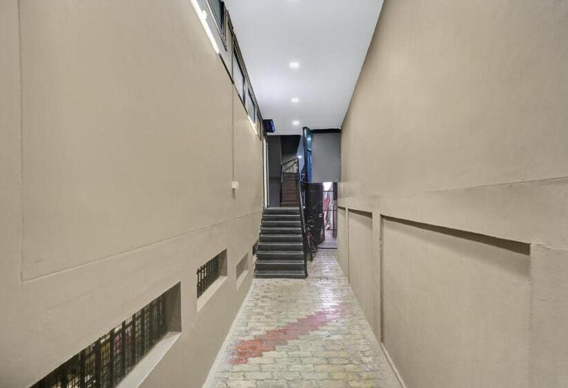 Отель Century Regency