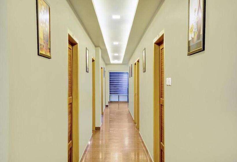 Отель Century Regency