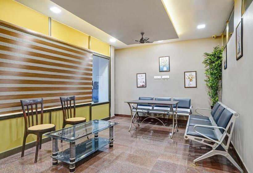 Отель Century Regency