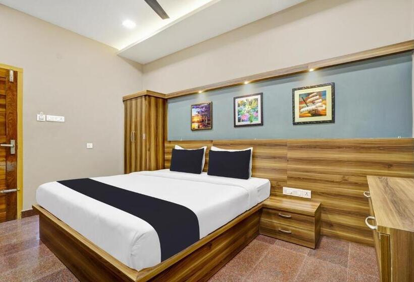 Отель Century Regency