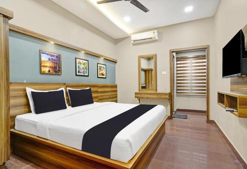 Отель Century Regency