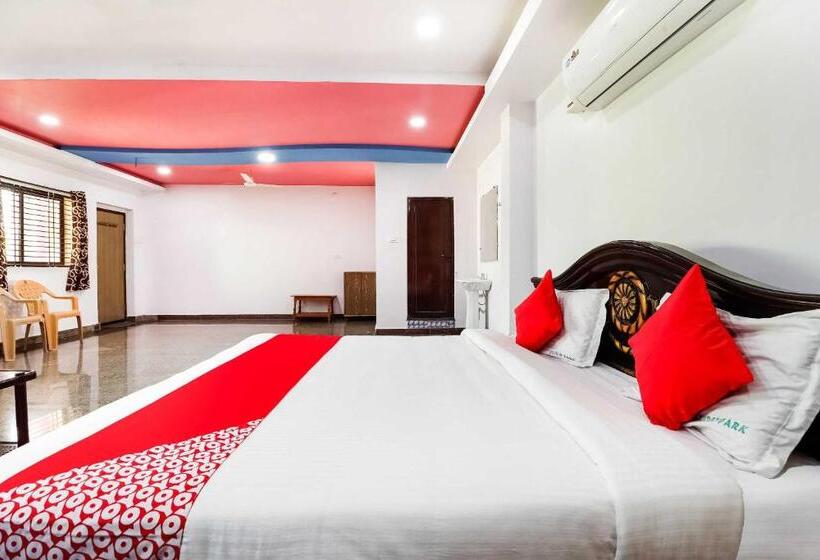 فندق Collection O 67511 Golden Park