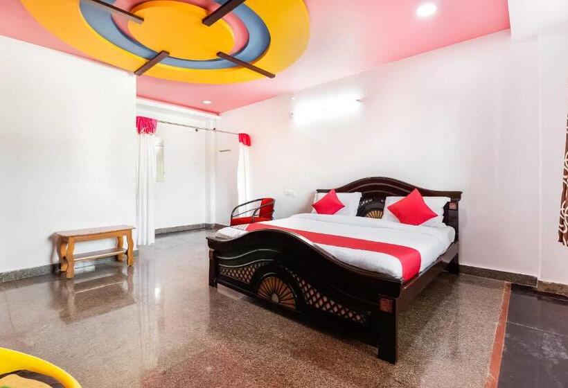 فندق Collection O 67511 Golden Park