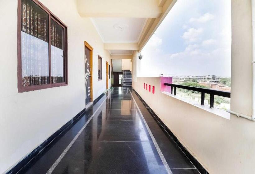 فندق Collection O 67511 Golden Park