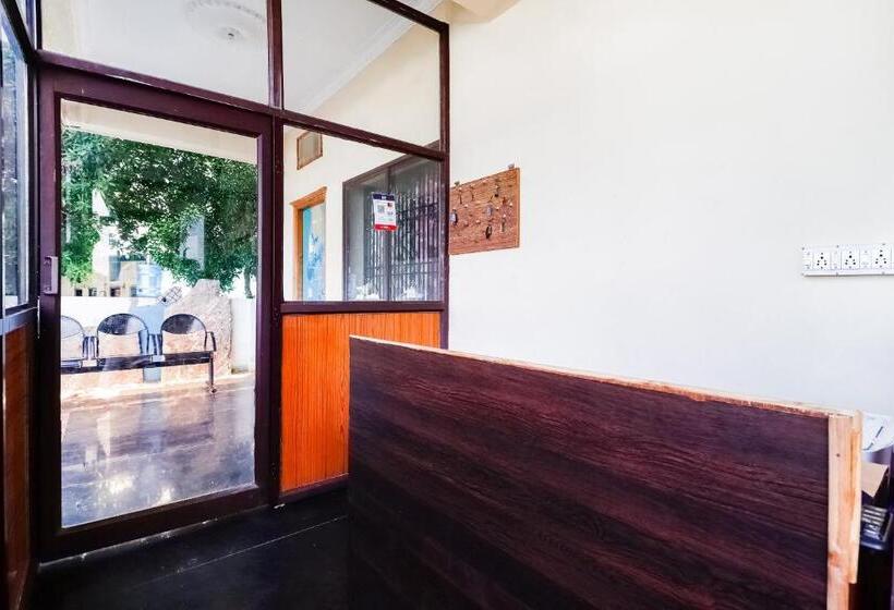 فندق Collection O 67511 Golden Park