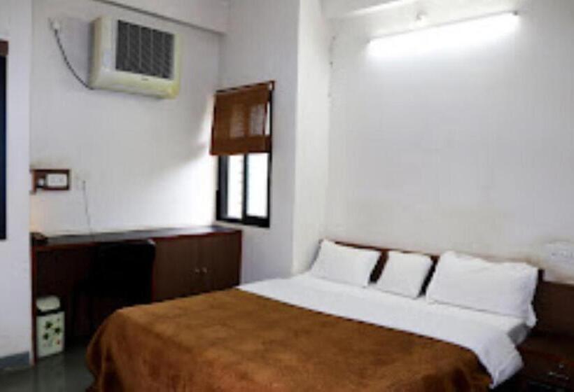 Hotelli Devarshi, Maheshwar