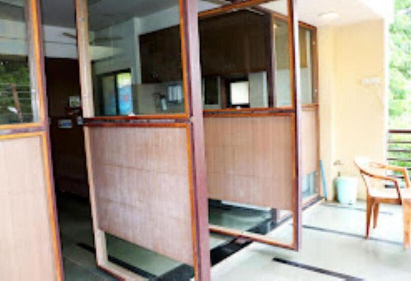 Hotel Devarshi, Maheshwar