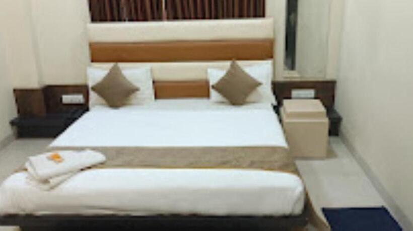 Hotel Devraj Palace,maheshwar