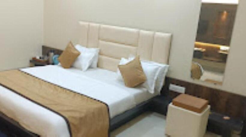 Hotel Devraj Palace,maheshwar